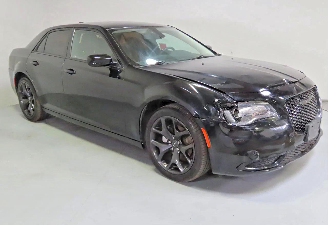 2022 Chrysler 300 TOURING, schwarz, 62.647 km, Import USA — Foto 1