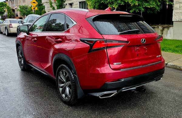 2020 Lexus, Import Kanada — Foto 4 z 12