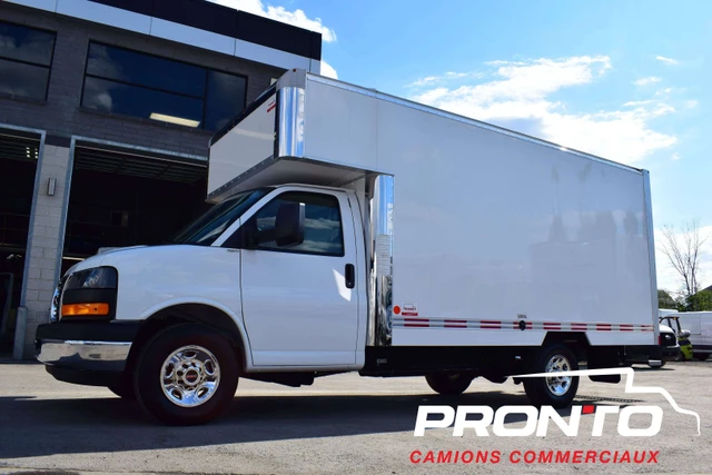 2026 GMC Savana NEUF ** 14 Pieds Deck ** 6.6L V8 **, 74 km, Import Kanada — Foto 1