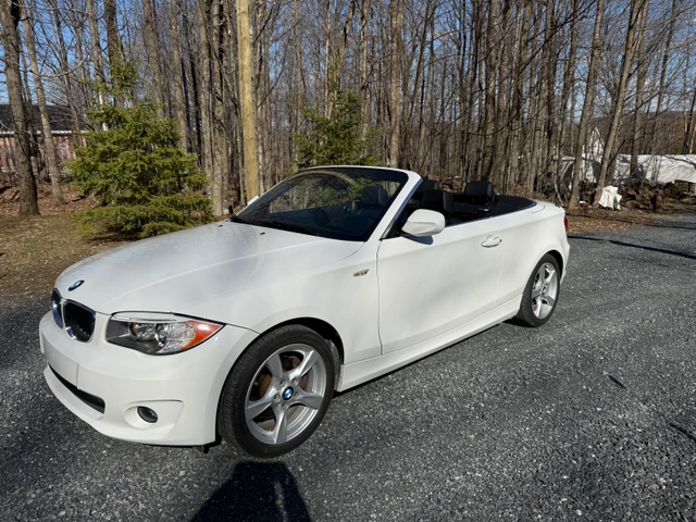 2012 BMW 1Series, 114.000 km, Import Kanada — Foto 1