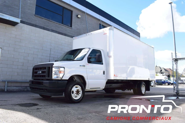 2023 Ford E-450 ** Tail Gate ** Cube 16 pieds **, 104.000 km, Import Kanada — Foto 1