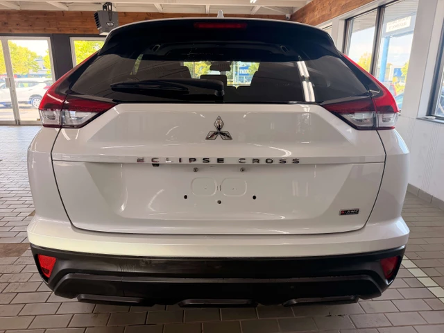2022 Mitsubishi Eclipse Cross ES, 129.799 km, Import Kanada — Foto 4 z 5