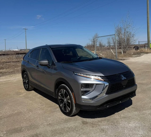 2022 Mitsubishi Eclipse Cross ES, grau, 147.000 km, Import Kanada — Foto 2 z 5