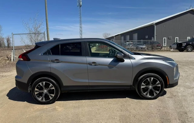 2022 Mitsubishi Eclipse Cross ES, grau, 147.000 km, Import Kanada — Foto 3 z 5