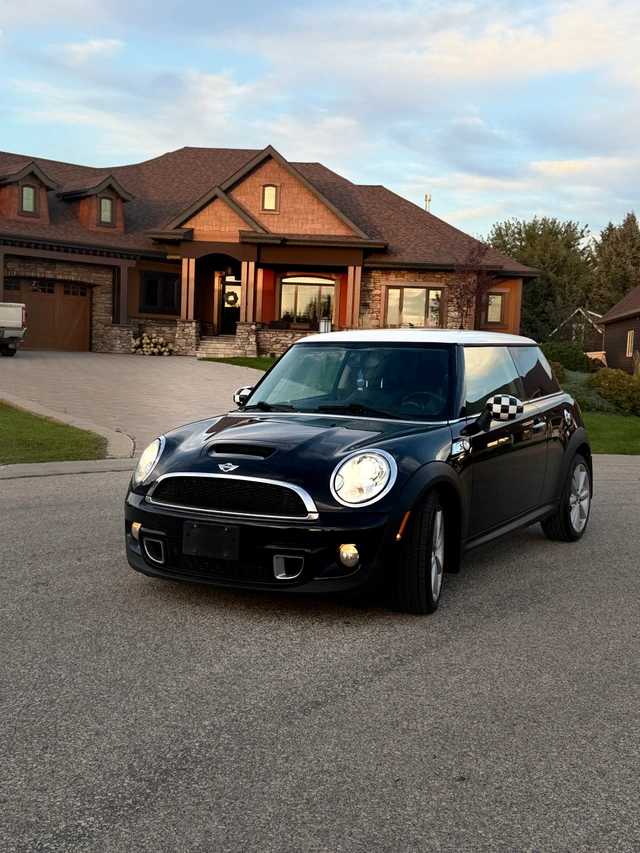 2013 Minicps, 119.000 km, Import Kanada — Foto 1