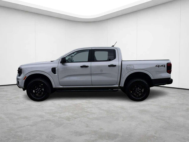 2026 Ford Ranger XLT, grau, 30 km, Import Kanada — Foto 3 z 18