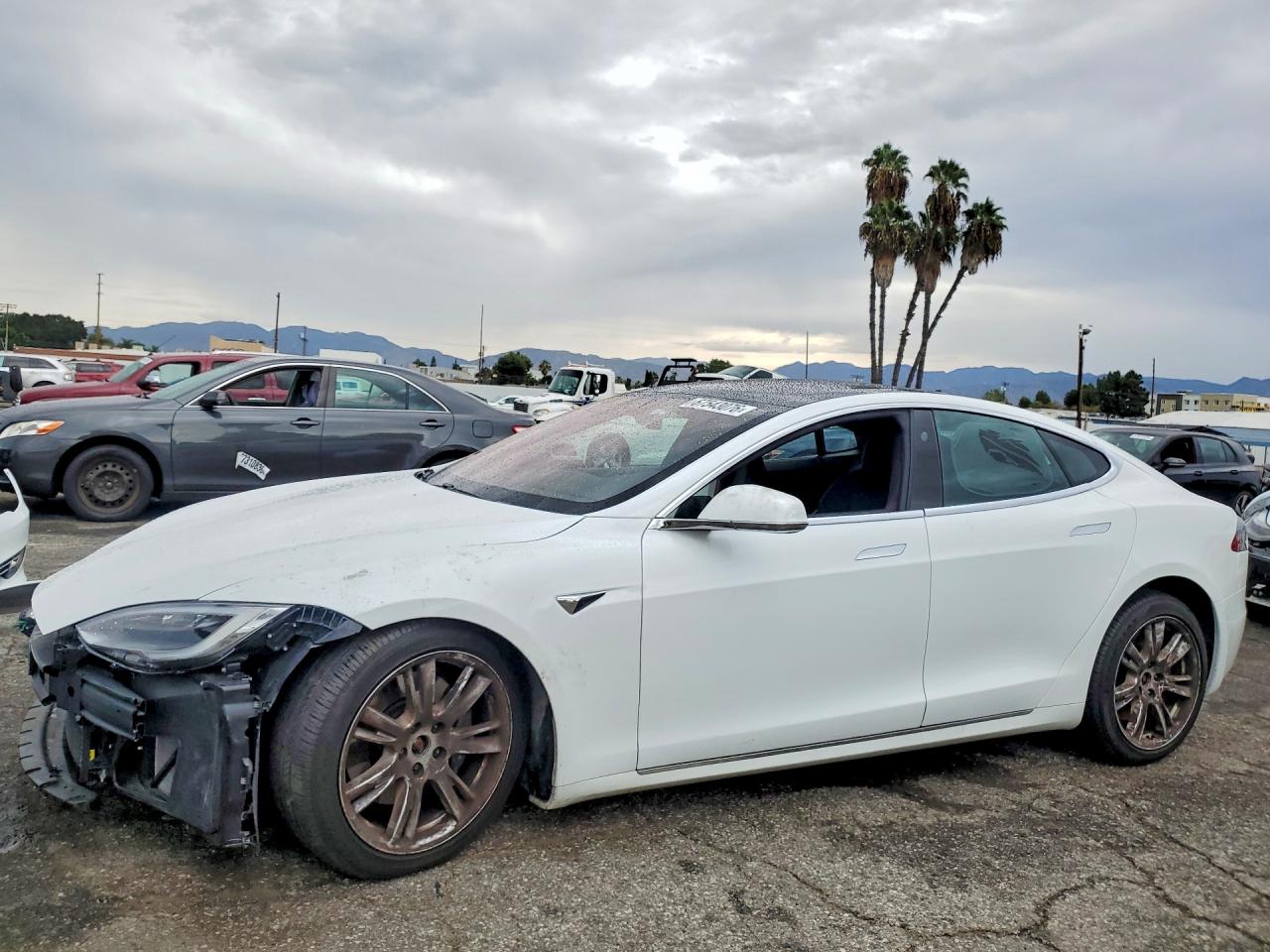 2021 Tesla MODEL S, weiß, Import USA — Foto 1