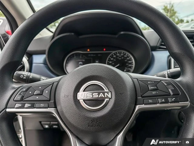 2025 Nissan Versa | Heated Front Bucket Seats | Illuminated Entry |, weiß, 44.530 km, Import Kanada — Foto 16 z 20