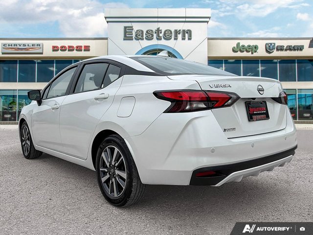 2025 Nissan Versa | Heated Front Bucket Seats | Illuminated Entry |, weiß, 44.530 km, Import Kanada — Foto 3 z 20