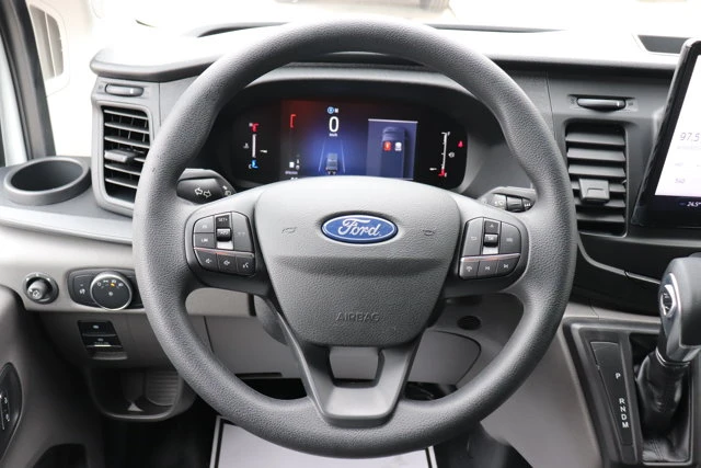 2026 Ford Transit Cargo Van, weiß, 3 km, Import Kanada — Foto 10 z 12