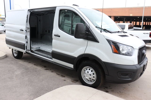 2026 Ford Transit Cargo Van, weiß, 3 km, Import Kanada — Foto 5 z 12
