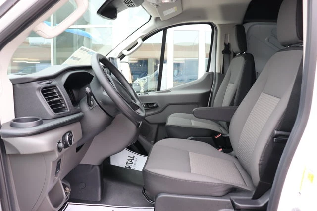 2026 Ford Transit Cargo Van, weiß, 3 km, Import Kanada — Foto 7 z 12