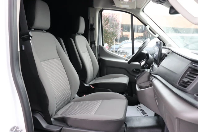 2026 Ford Transit Cargo Van, weiß, 68 km, Import Kanada — Foto 9 z 18