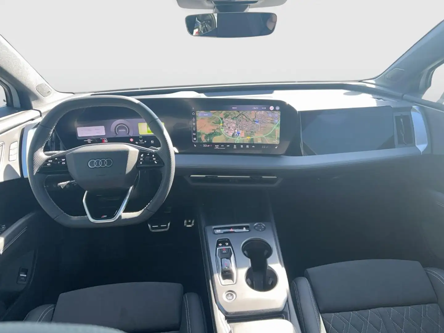 2026 Audi Q4 e-tron, 1 km, Deutschland — Foto 11 z 12