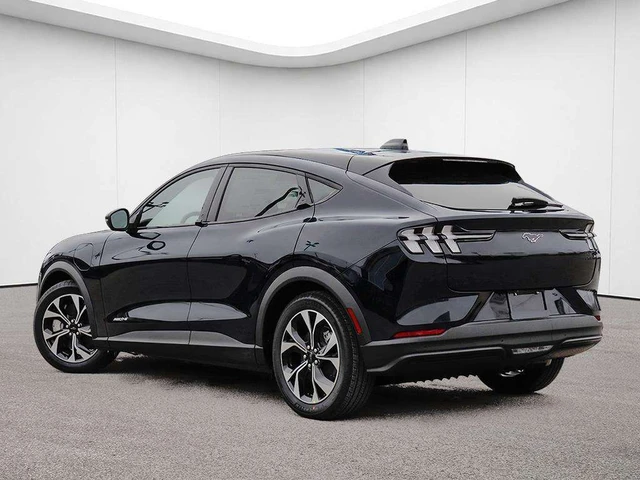 2026 Ford Mustang Mach-E Select, schwarz, 30 km, Import Kanada — Foto 4 z 18