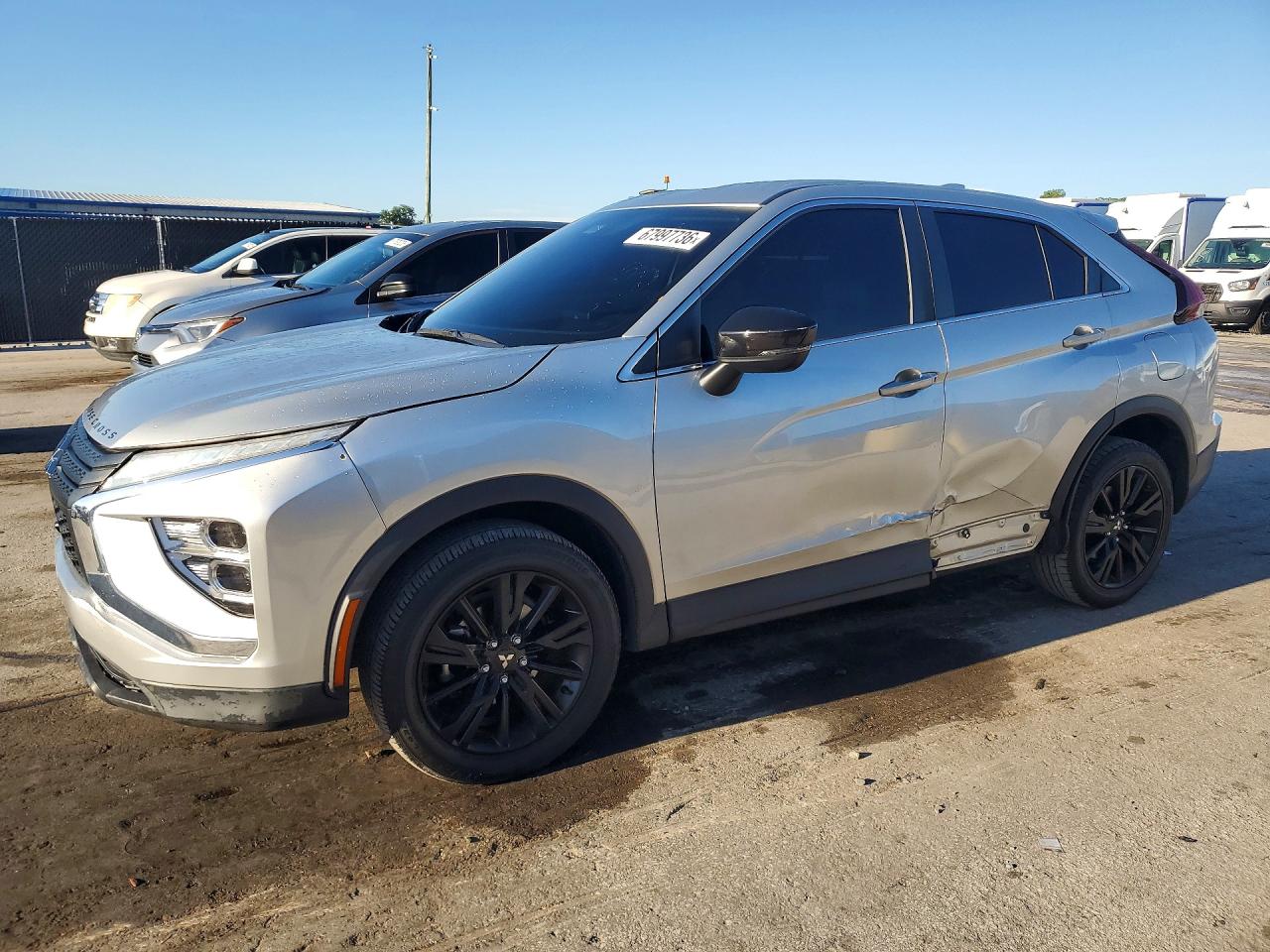 2023 Mitsubishi ECLIPSE CROSS LE, silber, 118.615 km, Import USA — Foto 1