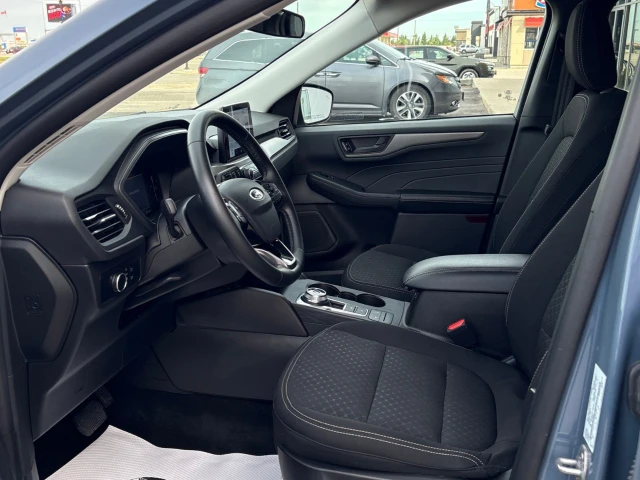 2025 Ford Escape Active Awd, blau, 51.902 km, Import Kanada — Foto 13 z 14