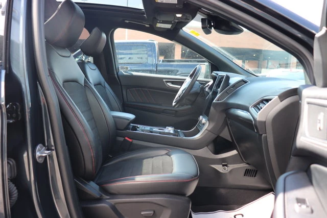 2024 Ford Edge SEL, blau, 40.213 km, Import Kanada — Foto 8 z 19
