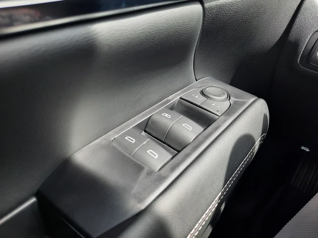2027 GMC Terrain AWD Elevation, schwarz, 6 km, Import Kanada — Foto 11 z 20