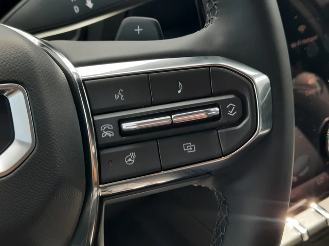 2027 GMC Terrain AWD Elevation, schwarz, 6 km, Import Kanada — Foto 14 z 20