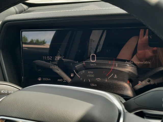 2027 GMC Terrain AWD Elevation, schwarz, 6 km, Import Kanada — Foto 16 z 20