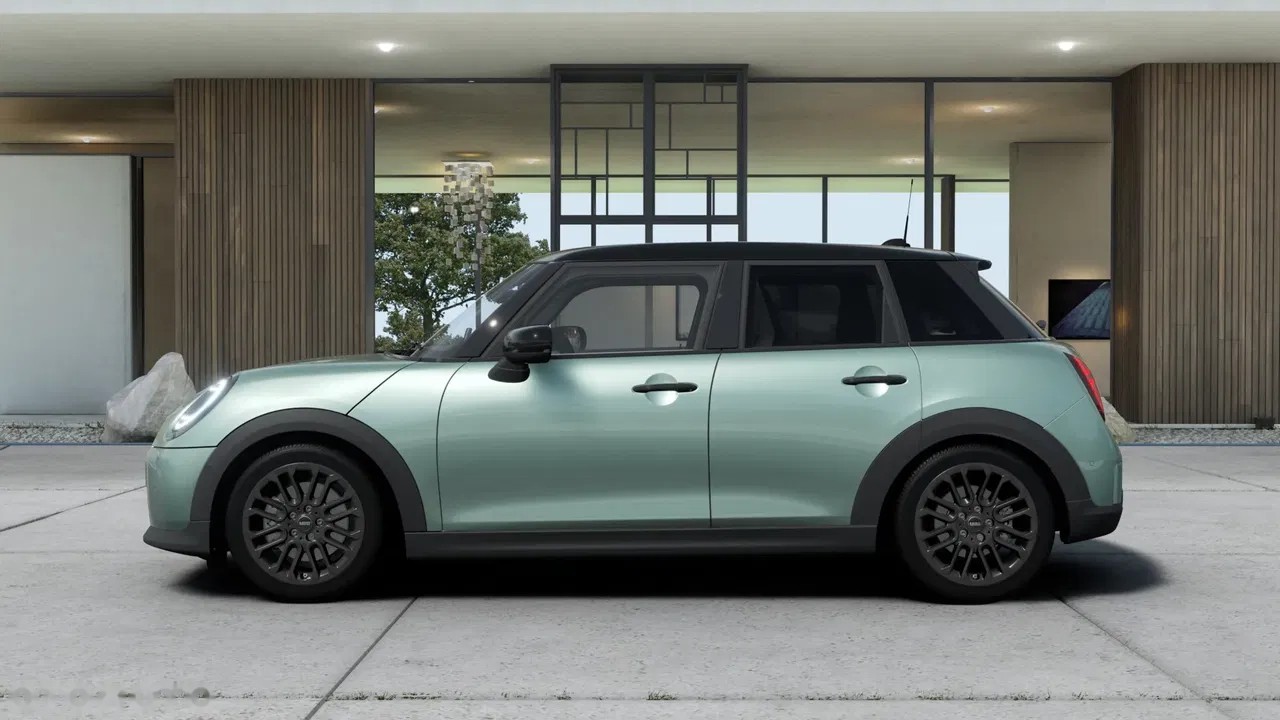 2025 MINI Cooper, 5 km, Polen — Foto 2 z 5
