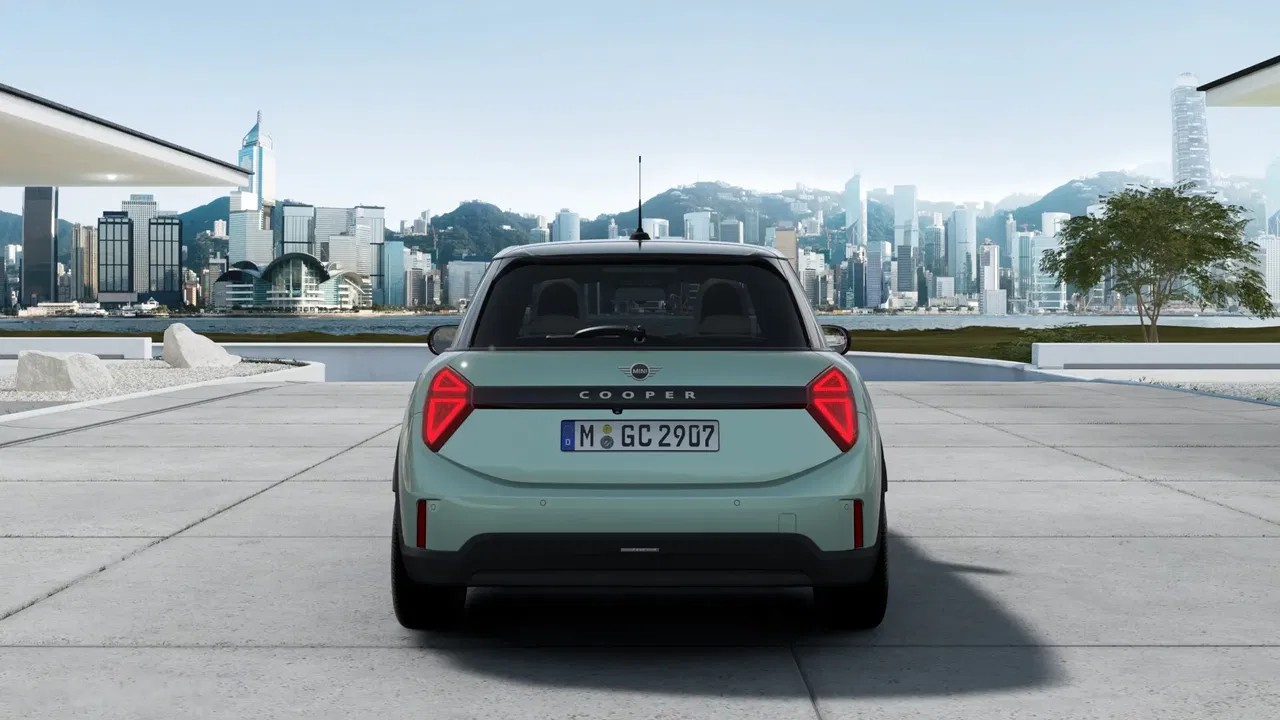 2025 MINI Cooper, 5 km, Polen — Foto 3 z 5
