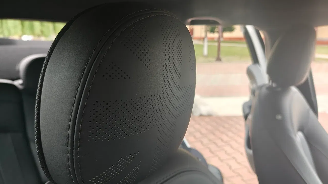 2023 MINI Cooper, 21.900 km, Rumänien — Foto 16 z 35