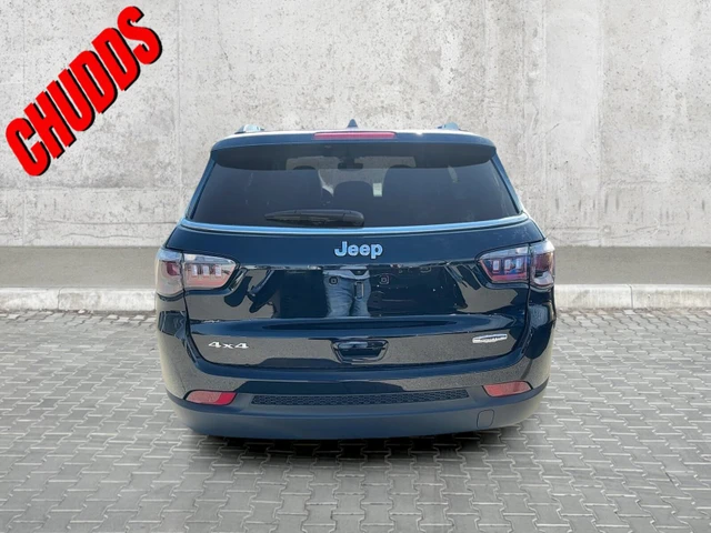 2026 Jeep Compass North, schwarz, 9 km, Import Kanada — Foto 4 z 5