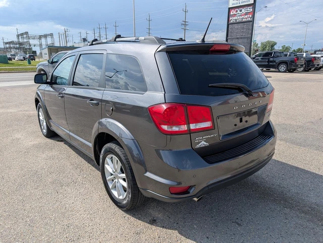 2017 Dodge Journey SXT | Navigation | Keyless entry, grau, 122.000 km, Import Kanada — Foto 6 z 15