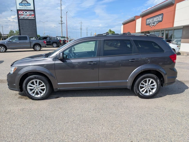 2017 Dodge Journey SXT | Navigation | Keyless entry, grau, 122.000 km, Import Kanada — Foto 7 z 15