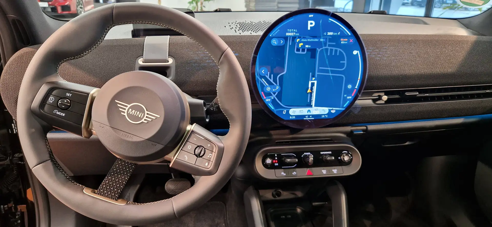 2026 MINI Aceman, 500 km, Deutschland — Foto 10 z 12