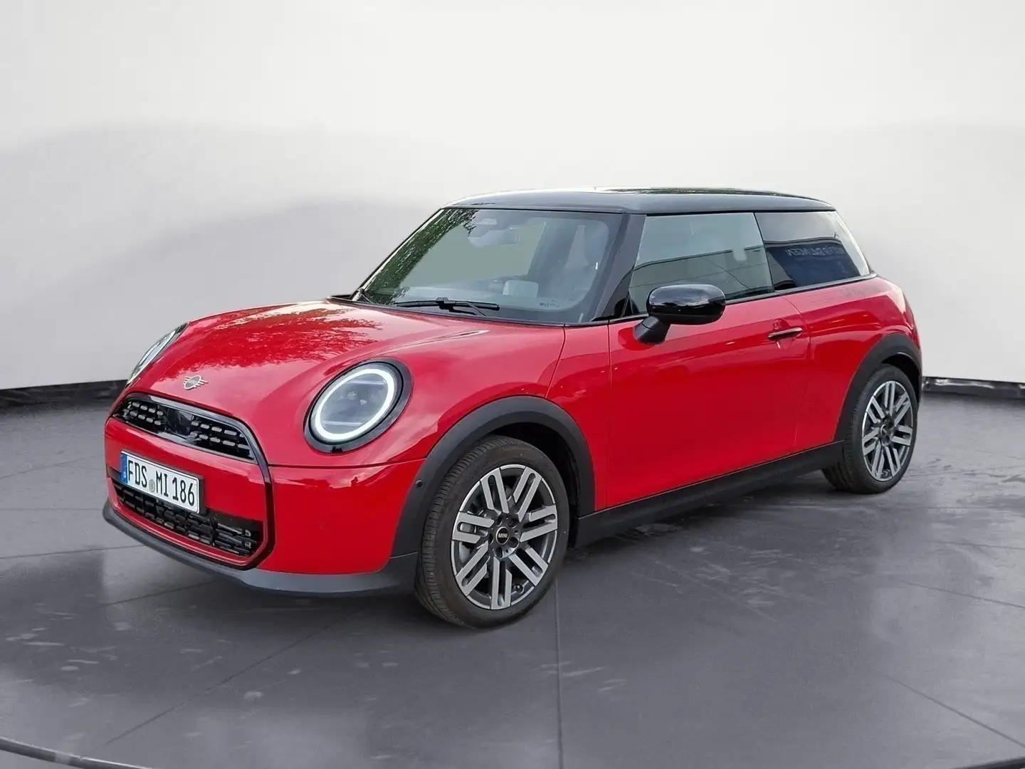 2026 MINI Cooper C, 2.307 km, Deutschland — Foto 2 z 12