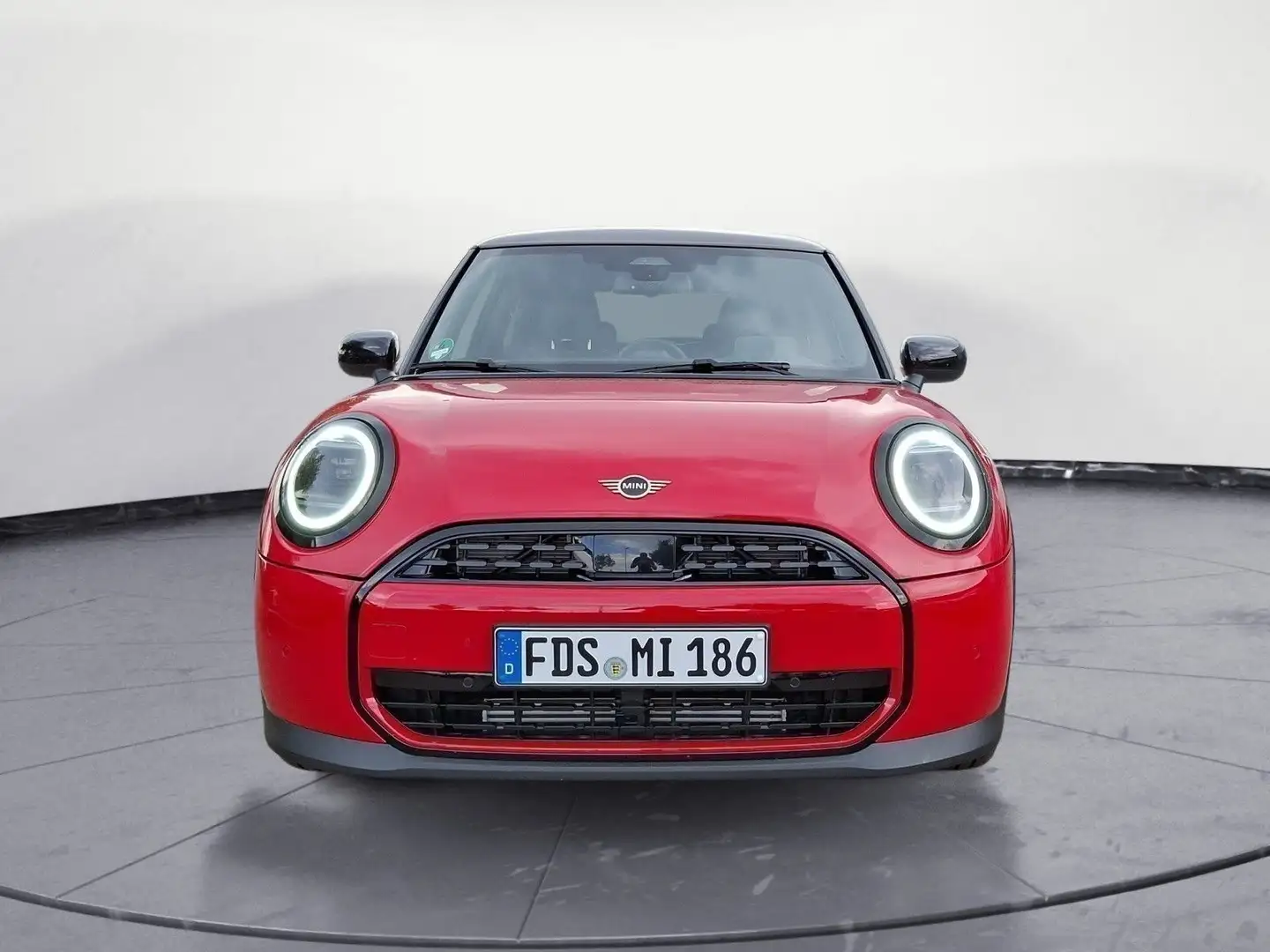 2026 MINI Cooper C, 2.307 km, Deutschland — Foto 6 z 12