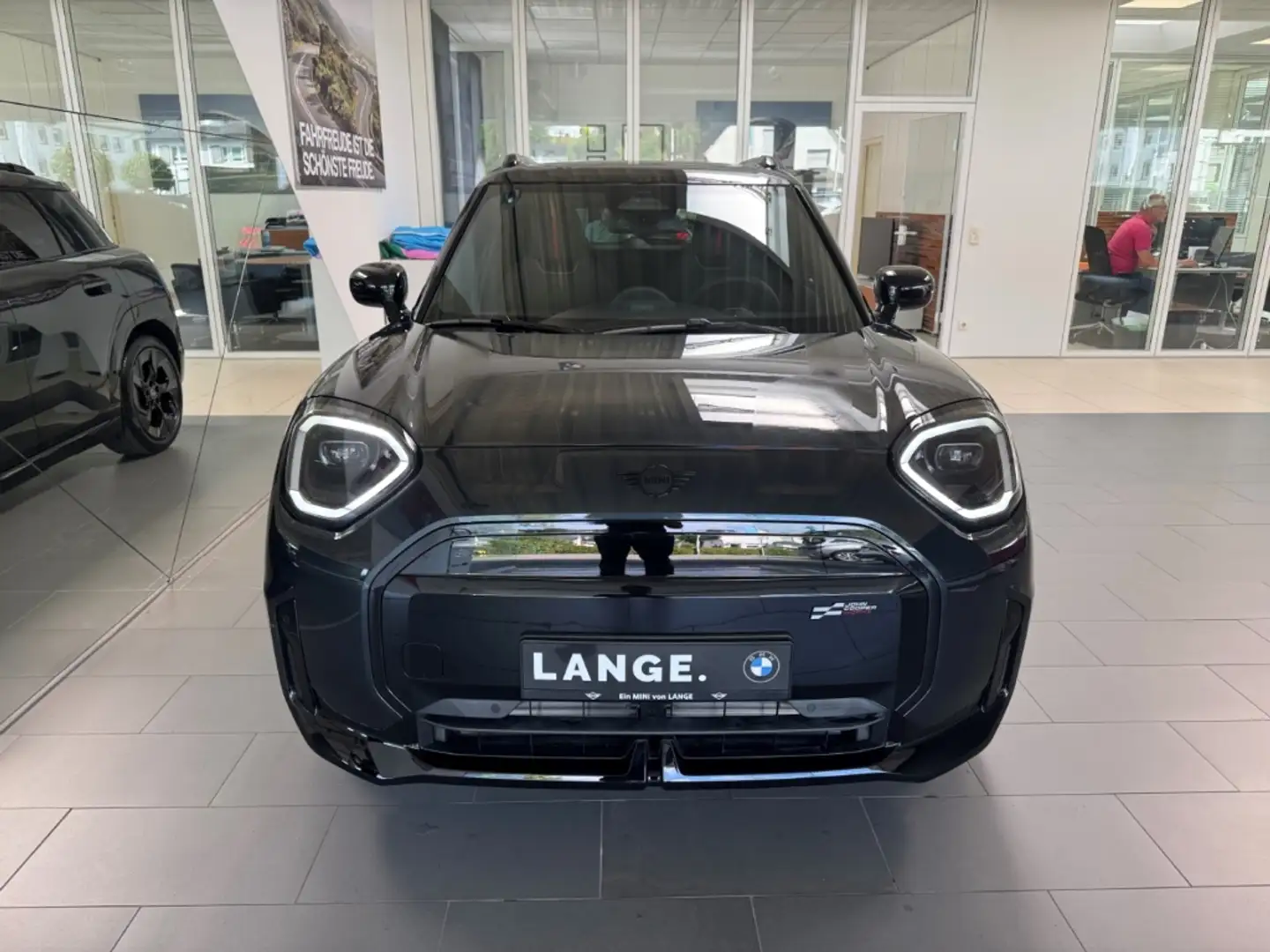 2026 MINI Aceman, 380 km, Deutschland — Foto 2 z 12