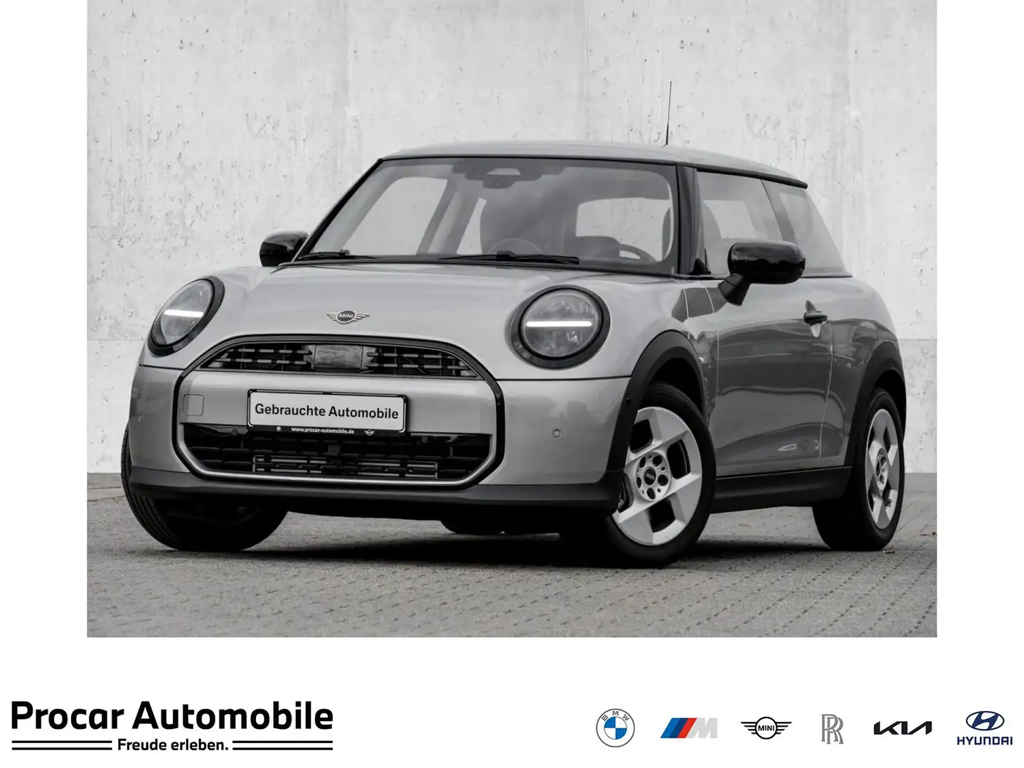 2026 MINI Cooper C, 612 km, Německo — Foto 1