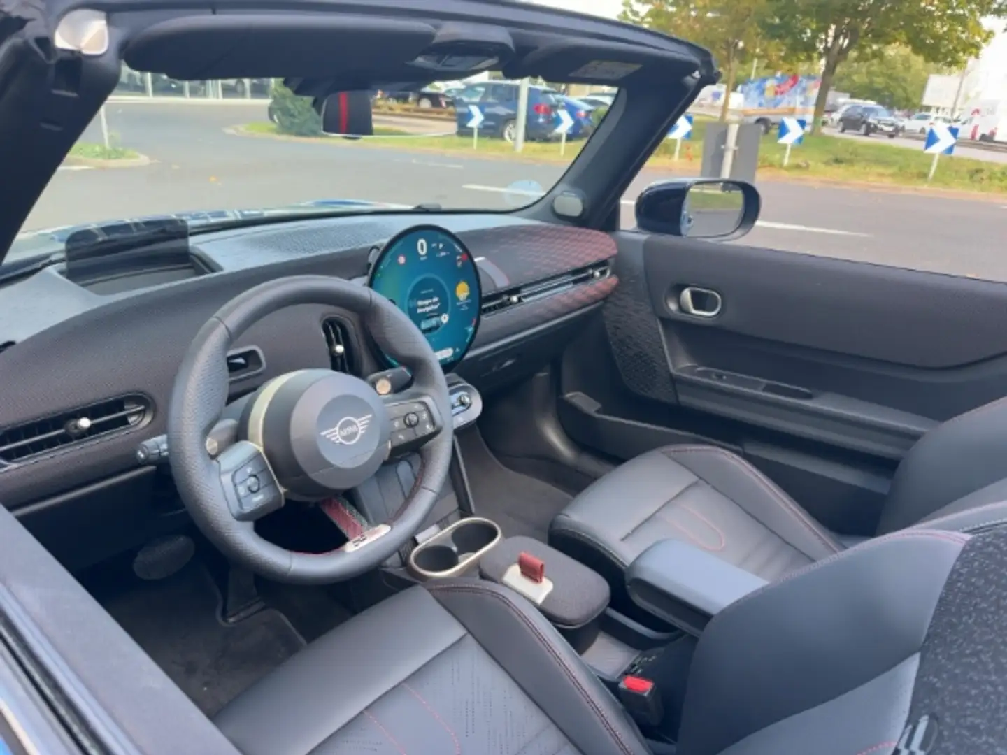2026 MINI Cooper Cabrio, 1.009 km, Deutschland — Foto 6 z 12