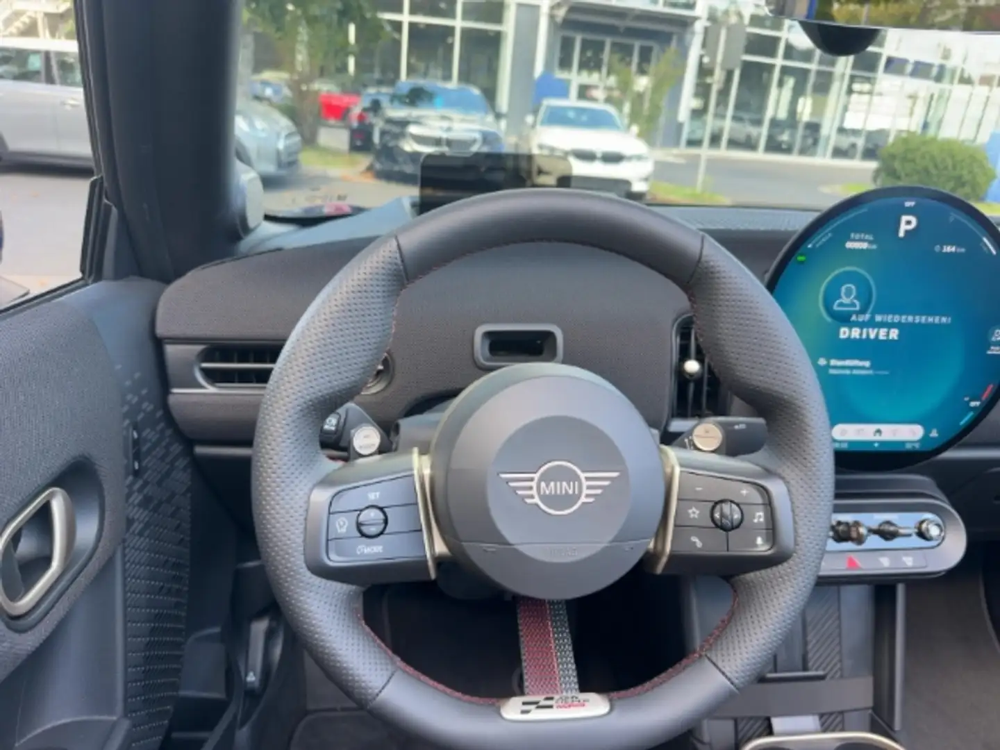 2026 MINI Cooper Cabrio, 1.009 km, Deutschland — Foto 9 z 12
