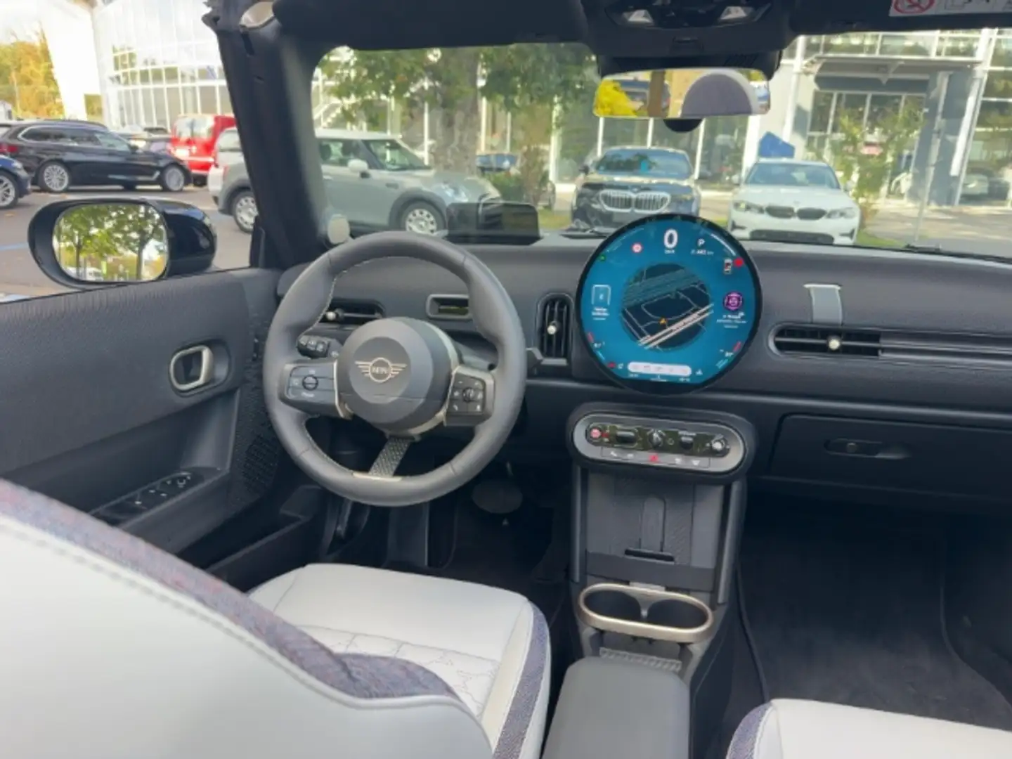 2026 MINI Cooper Cabrio, 2.148 km, Deutschland — Foto 8 z 12