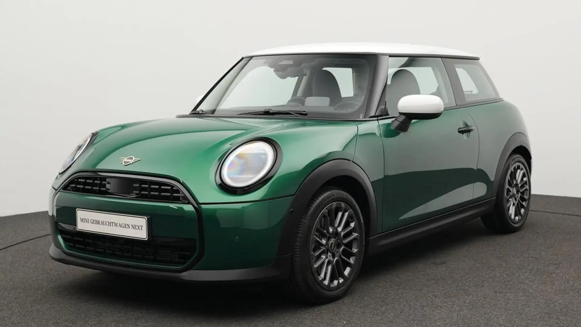 2026 MINI Cooper C, 3.777 km, Německo — Foto 1