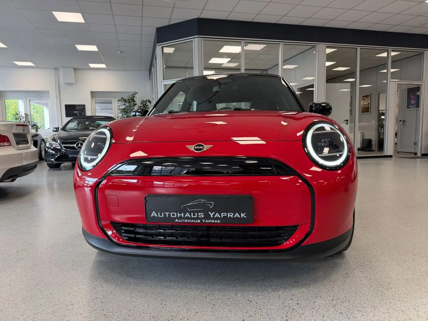 2026 MINI Cooper, 591 km, Deutschland — Foto 5 z 12