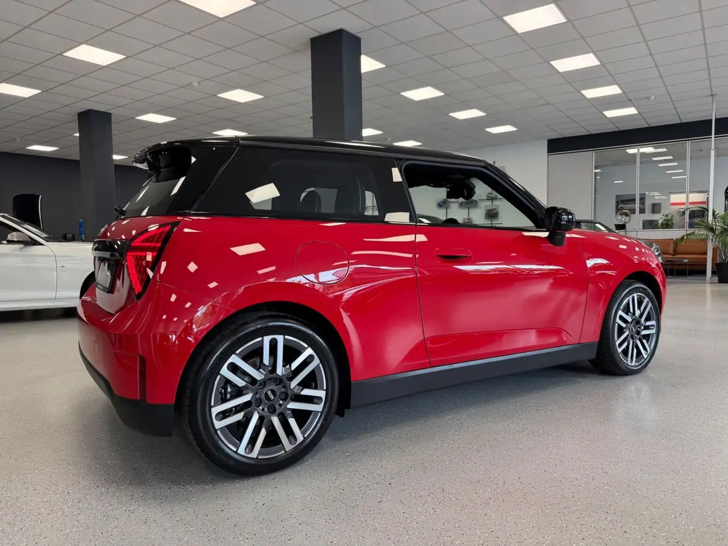 2026 MINI Cooper, 591 km, Deutschland — Foto 8 z 12