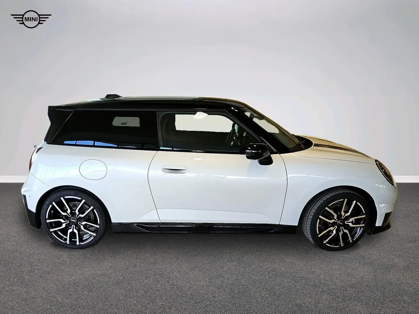 2026 MINI Cooper SE, 1.565 km, Deutschland — Foto 3 z 12