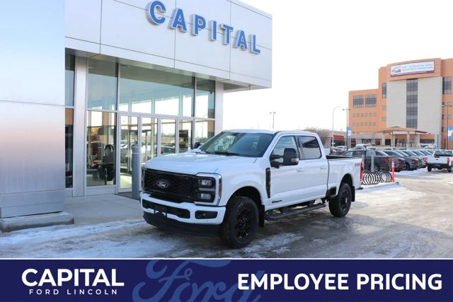 2026 Ford Super Duty F-250 LARIAT, weiß, 17 km, Import Kanada — Foto 1