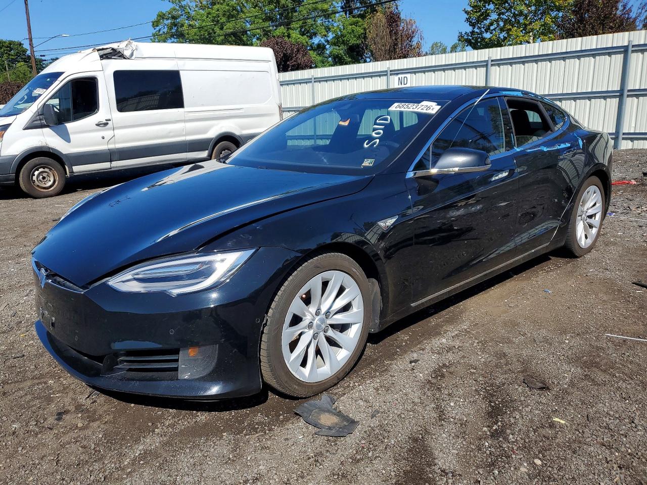 2016 Tesla MODEL S, schwarz, Import USA — Foto 1