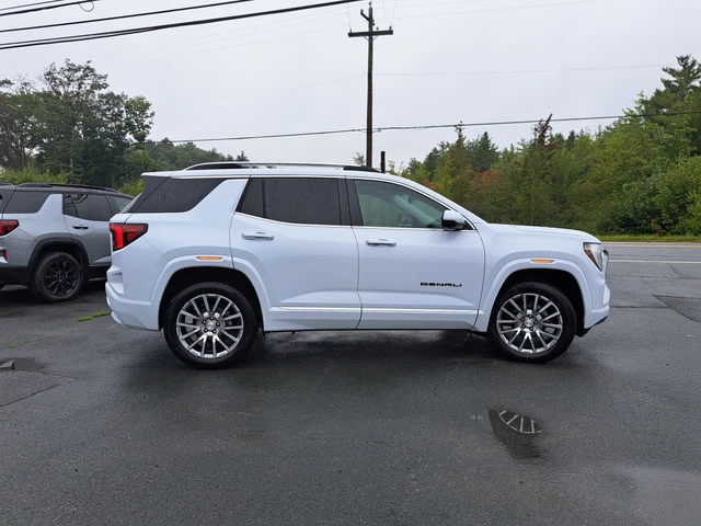 2027 GMC Terrain AWD Denali, schwarz, 6 km, Import Kanada — Foto 5 z 20