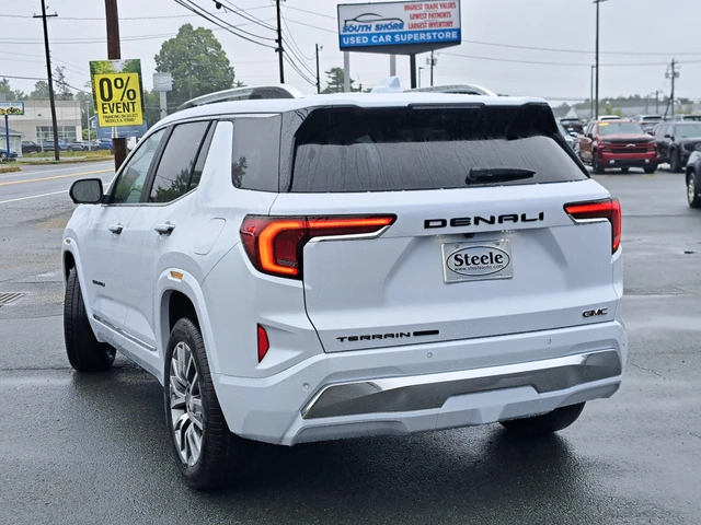 2027 GMC Terrain AWD Denali, schwarz, 6 km, Import Kanada — Foto 7 z 20