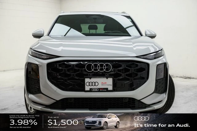 2026 Audi Q3 Technik, weiß, 16 km, Import Kanada — Foto 2 z 20