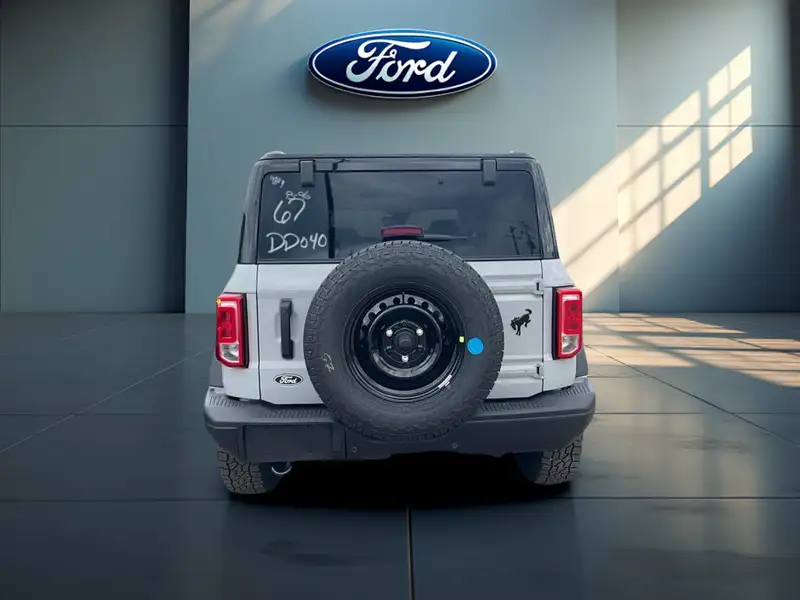 2026 Ford Bronco Big Bend, grau, 0 km, Import Kanada — Foto 5 z 12