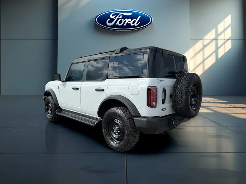 2026 Ford Bronco Outer Banks, weiß, 0 km, Import Kanada — Foto 5 z 12